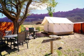 Moab Glamping Setup Tent in RV Park #6 OK-T6